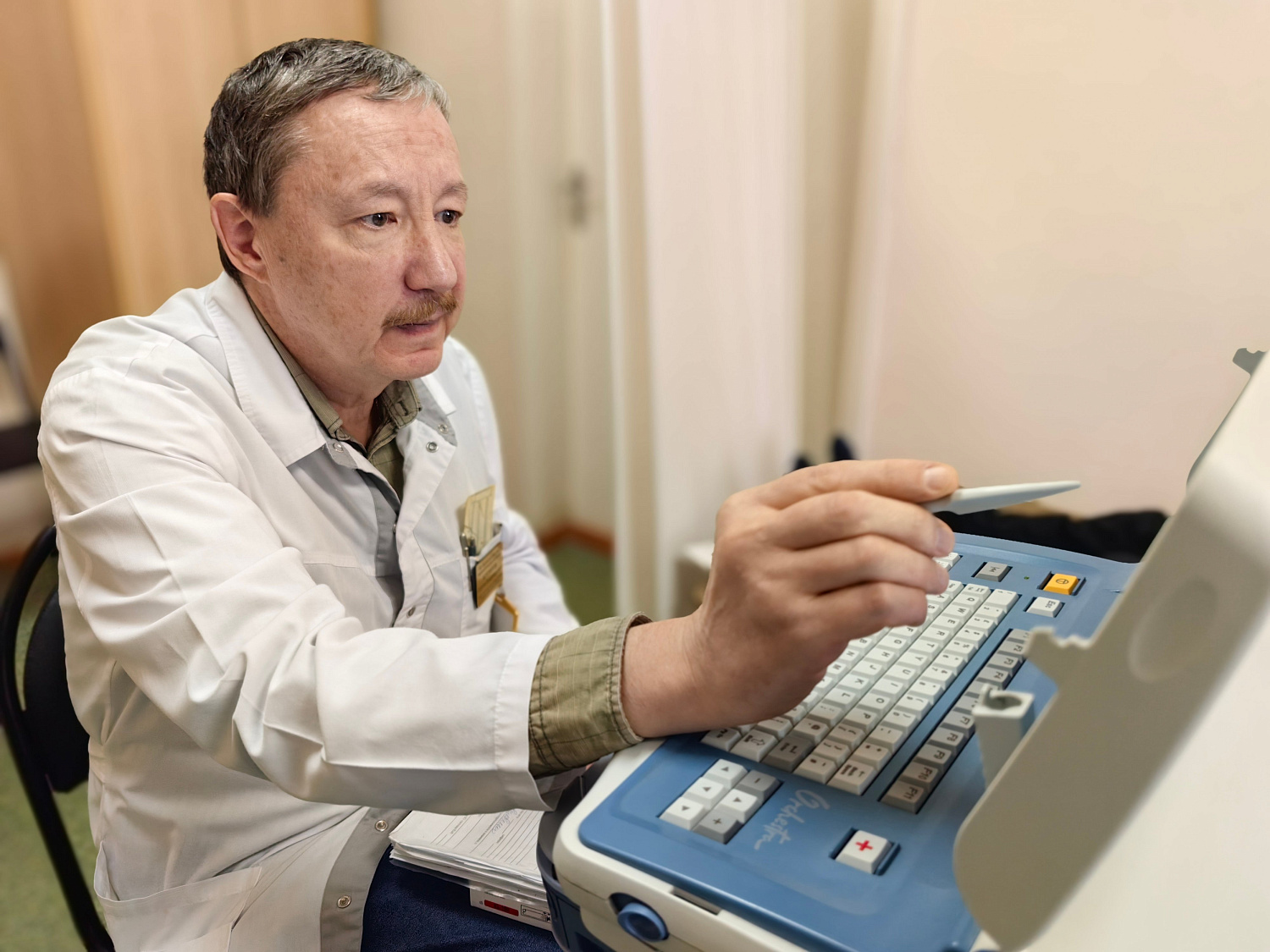 Поздравляем с юбилеем сердечно-сосудистого хирурга кардиодиспансера Сергея Владимировича Ботоногова!